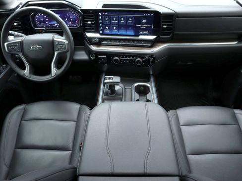 Used 2024 Chevrolet Silverado 1500 LT Trail Boss w/ LT Trail Boss Premium Package image 6