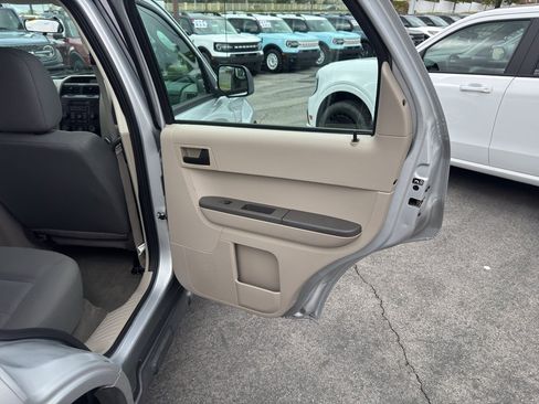 Used 2012 Ford Escape XLS image 19