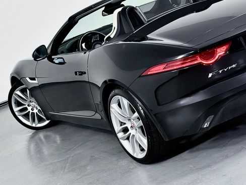 Used 2016 Jaguar F-TYPE S image 13