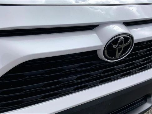 Used 2025 Toyota RAV4 XLE Premium image 26