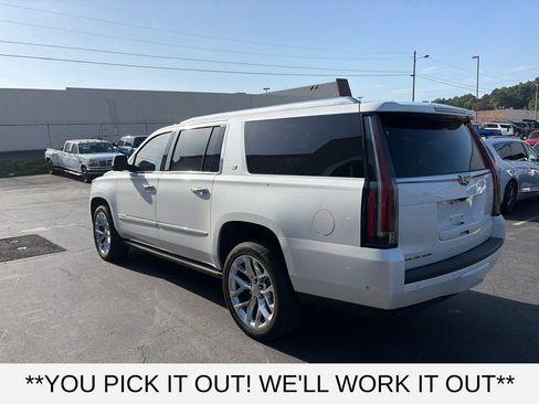 Used 2019 Cadillac Escalade ESV Platinum AWD/4WD image 4