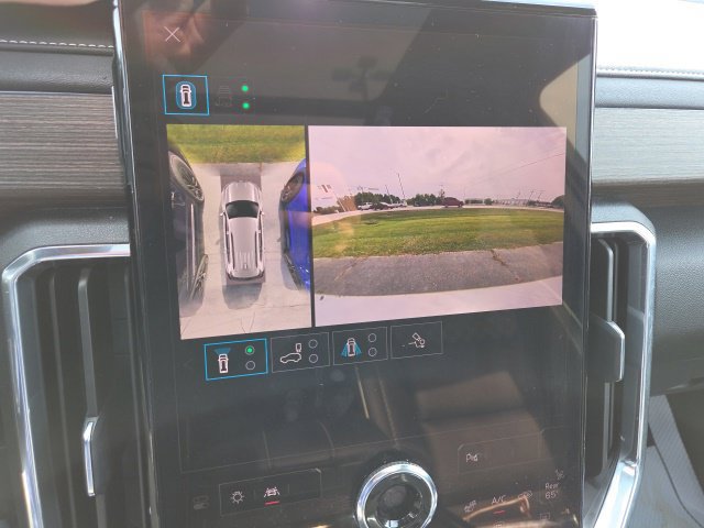 Used 2024 GMC Acadia Denali AWD/4WD image 33
