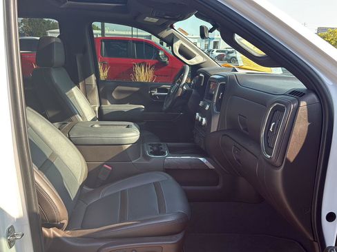 Used 2019 GMC Sierra 1500 Denali w/ Denali Ultimate Package AWD/4WD image 12