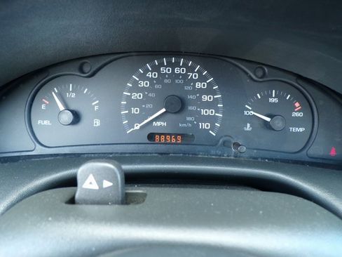 Used 2001 Chevrolet Cavalier Sedan w/ Preferred Equipment Group 1 image 12