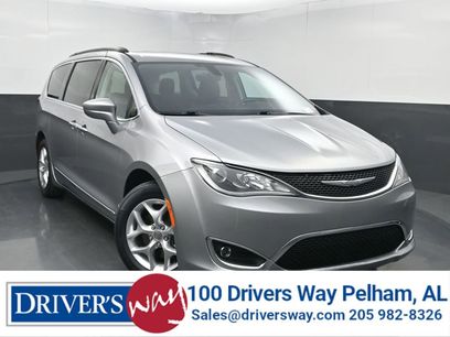 Used 2017 Chrysler Pacifica Touring-L w/ Tire & Wheel Group