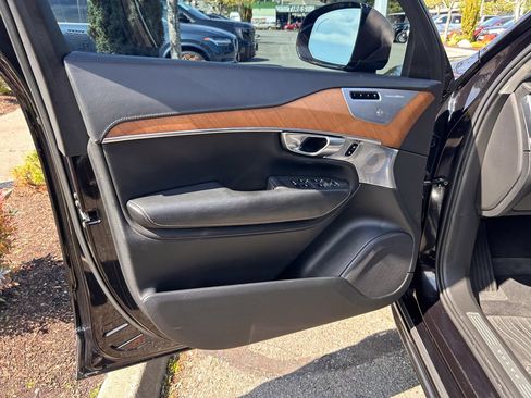 Used 2019 Volvo XC90 T8 Inscription w/ Luxury Package AWD/4WD image 21