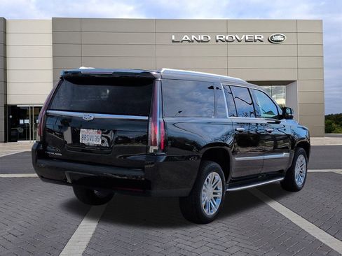 Used 2020 Cadillac Escalade ESV 2WD image 5