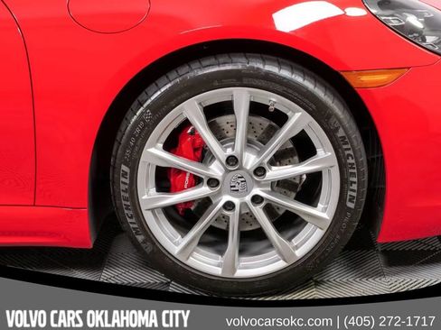 Used 2018 Porsche 718 Cayman RWD image 17