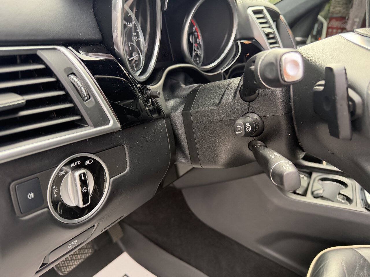 Used 2014 Mercedes-Benz GL 550 4MATIC image 13