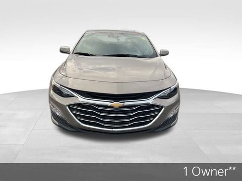 Used 2023 Chevrolet Malibu LT image 2
