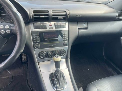 Used 2006 Mercedes-Benz C 230 Sedan image 16