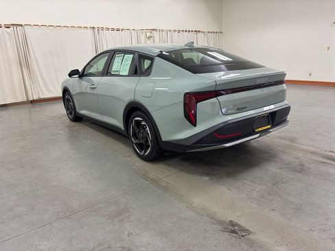 Used 2025 Kia K4 EX image 6