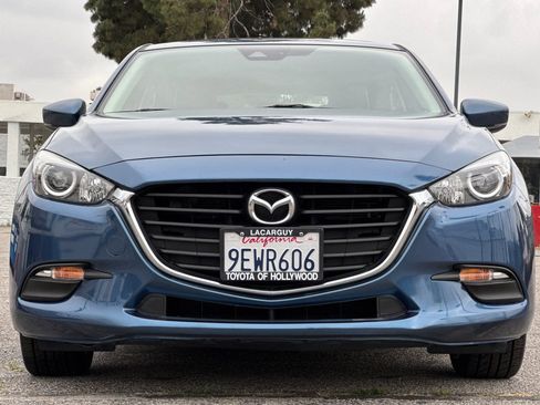 Used 2018 MAZDA MAZDA3 Touring FWD image 9