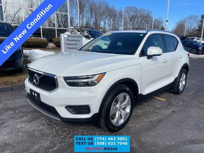 Used 2020 Volvo XC40 T5 Momentum
