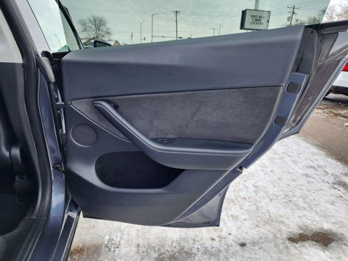 Used 2023 Tesla Model Y Long Range image 9