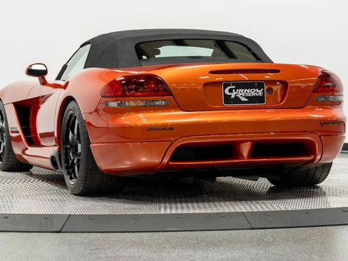 Used 2005 Dodge Viper SRT-10 w/ Copperhead Edition Group RWD image 8