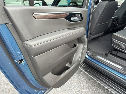 New 2026 Chevrolet Suburban Premier w/ Sun And Tow Package image 15