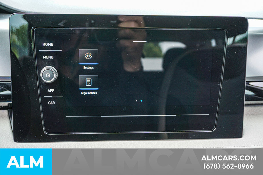 Used 2025 Volkswagen Taos S FWD image 33