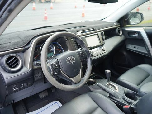 Used 2014 Toyota RAV4 Limited FWD image 8