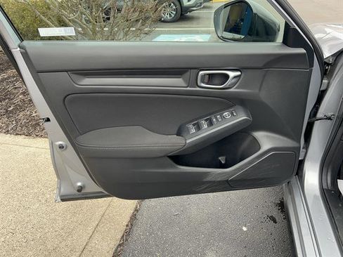 Used 2025 Honda Civic Sport image 13