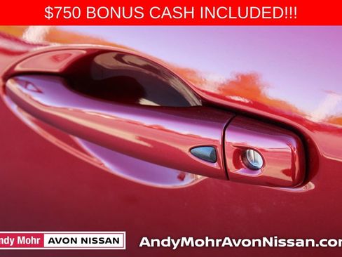 New 2025 Nissan Versa SR w/ Trunk Package image 7