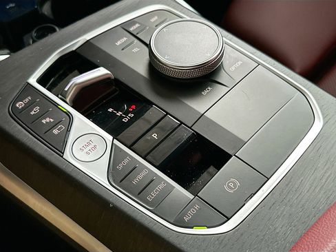 Used 2023 BMW 330e 330e w/ Premium Package image 17