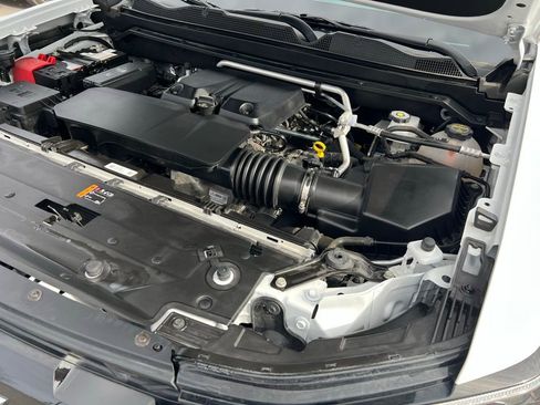 Used 2024 Chevrolet Colorado ZR2 w/ ZR2 Convenience Package III image 49