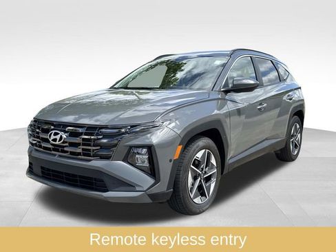 Used 2025 Hyundai Tucson SEL FWD image 3