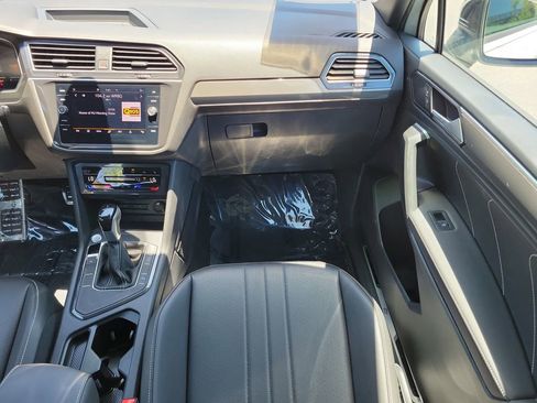 Used 2024 Volkswagen Tiguan SE R-Line FWD image 16