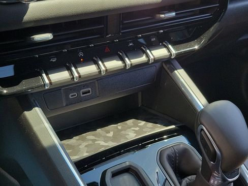 New 2026 GMC Canyon Elevation RWD image 30