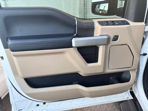 Used 2020 Ford F250 Lariat w/ Lariat Value Package AWD/4WD image 9