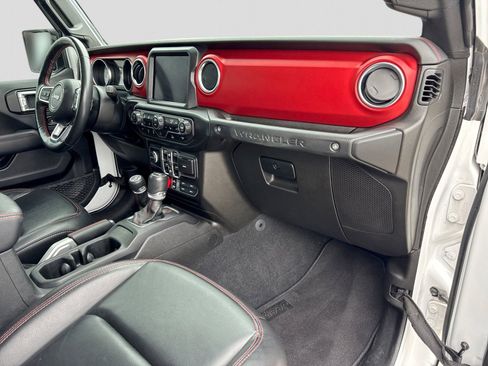 Used 2021 Jeep Wrangler Unlimited Rubicon w/ Uconnect 4C Nav & Sound Group AWD/4WD image 8