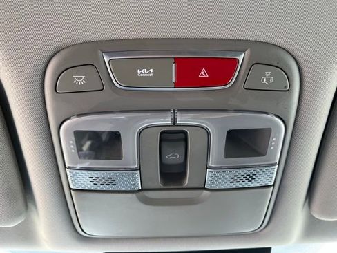 Used 2025 Kia Telluride S image 30