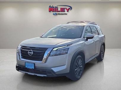 Used 2024 Nissan Pathfinder SL w/ SL Premium Package