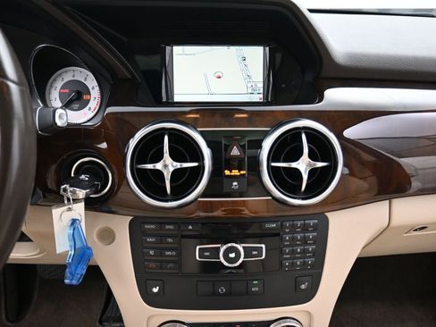 Used 2014 Mercedes-Benz GLK 350 4MATIC image 12
