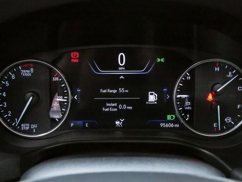 Used 2020 Buick Enclave Avenir w/ Avenir Technology Package FWD image 24