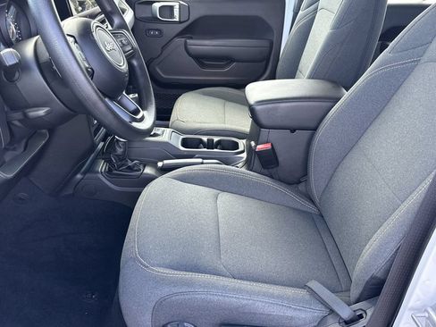 Used 2025 Jeep Wrangler Unlimited Sport AWD/4WD image 14
