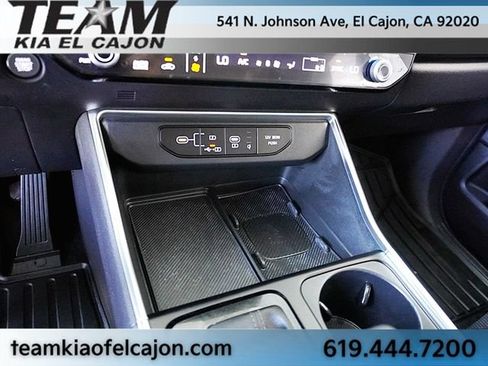 Certified 2025 Kia Carnival SX Prestige FWD image 34