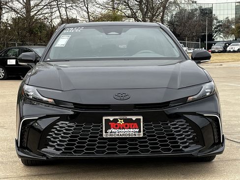 New 2026 Toyota Camry Hybrid image 7