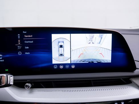 Used 2025 Cadillac Optiq Luxury 2 w/ LPO, Floor Liner Package AWD/4WD image 28