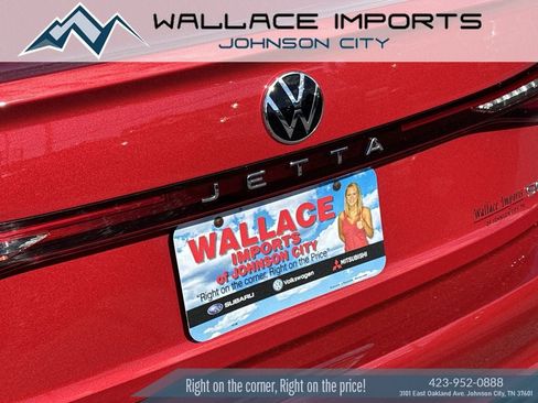 Certified 2025 Volkswagen Jetta SE FWD image 10