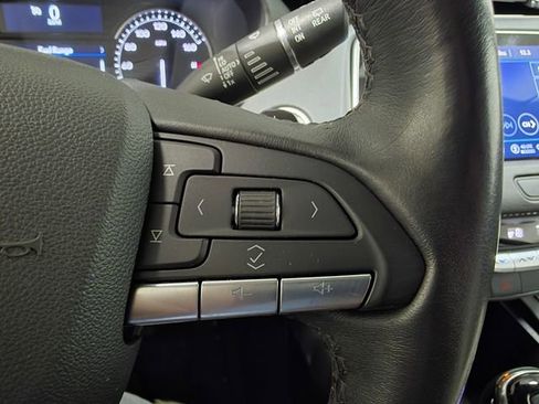 Used 2021 Cadillac XT4 Premium Luxury image 17