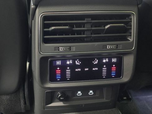 Certified 2025 Audi Q8 Premium Plus w/ Premium Plus Package image 18