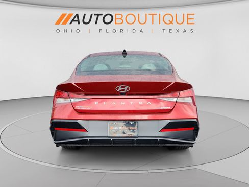 Used 2026 Hyundai Elantra Limited FWD image 4