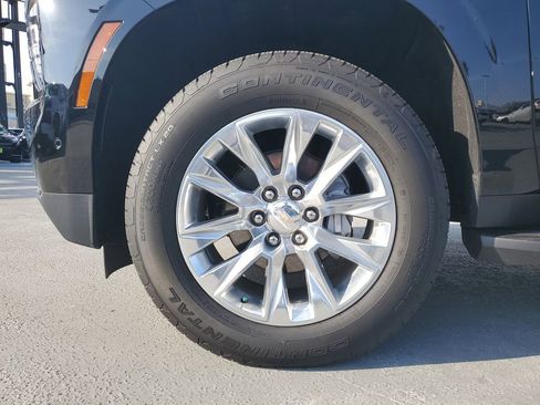 Used 2025 Chevrolet Tahoe Premier image 6