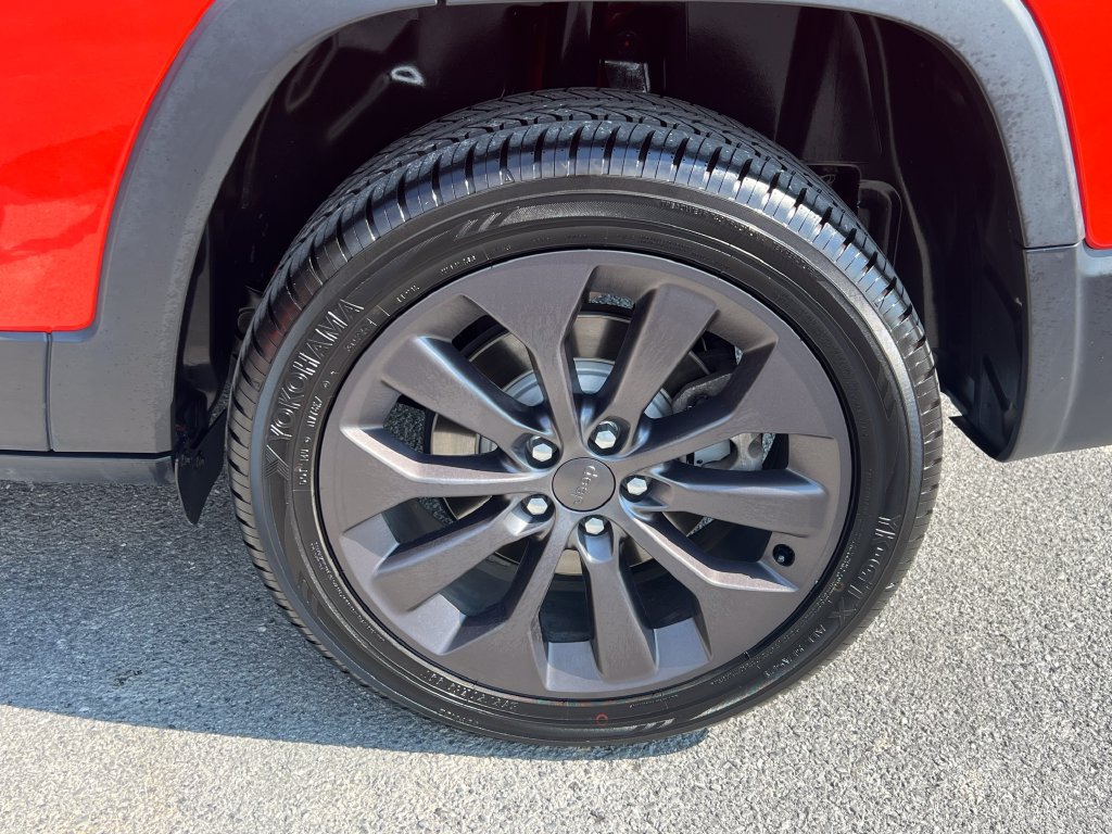 Used 2021 Jeep Cherokee Latitude Lux 80th Anniv w/ Quick Order Package 26U 80TH AWD/4WD image 15