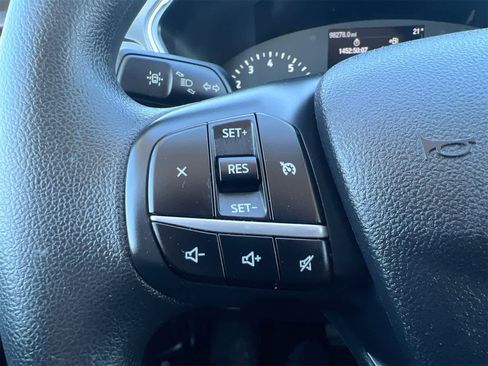 Used 2022 Ford Escape SE image 25