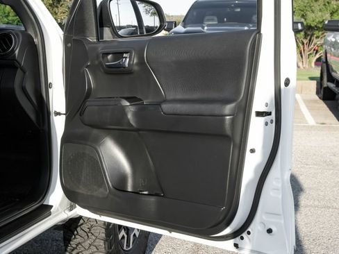 Used 2023 Toyota Tacoma TRD Off-Road image 46