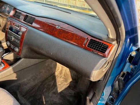 Used 2010 Chevrolet Impala LT image 23