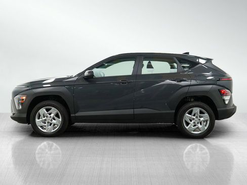 Used 2024 Hyundai Kona SE AWD/4WD image 2